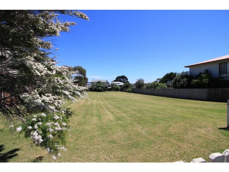 6 Bowcombe Crescent, Ventnor VIC 3922