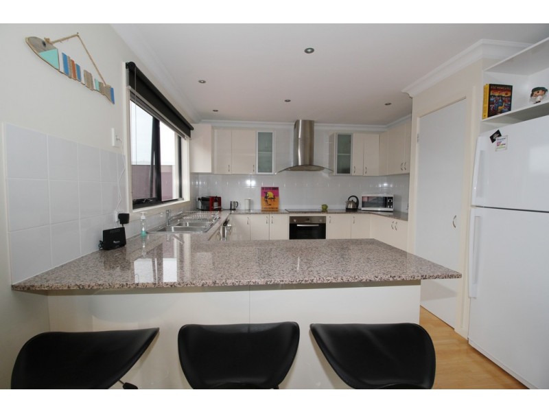 2/117 Back Beach Road, Smiths Beach VIC 3922