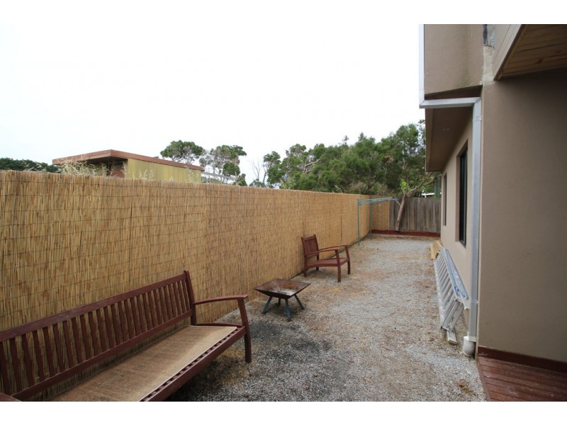 2/117 Back Beach Road, Smiths Beach VIC 3922