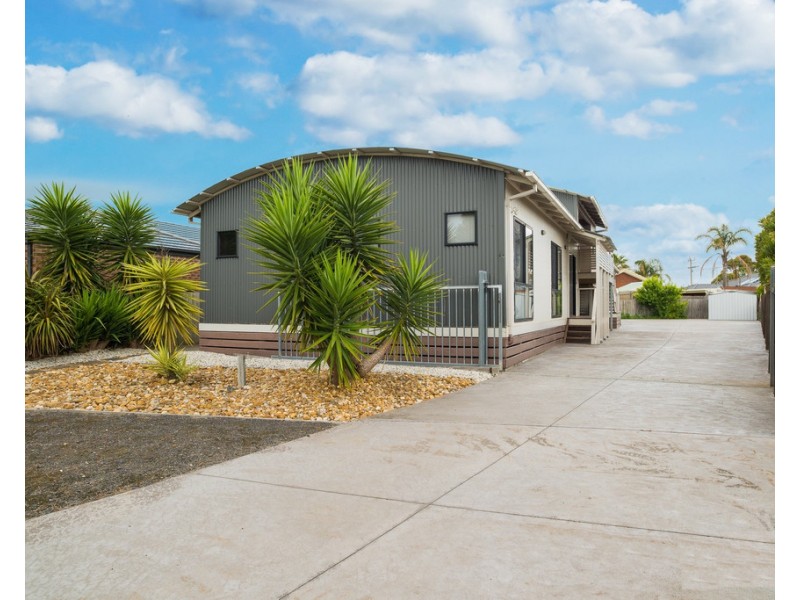 14 Roderick Close, Cowes VIC 3922