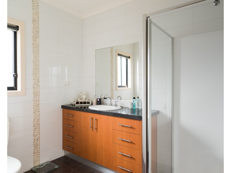 14 Roderick Close, Cowes VIC 3922