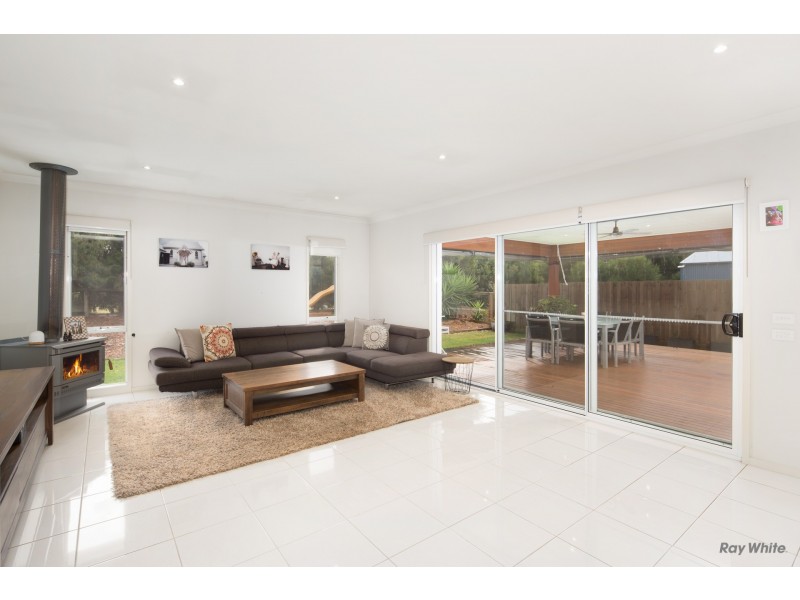 6 Shelly Court, Cowes VIC 3922