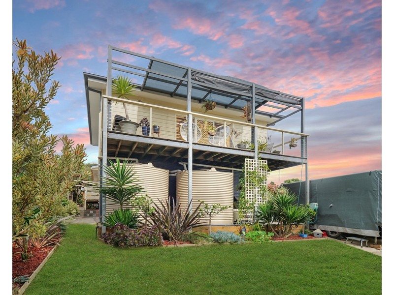 22 Bermagui Crescent, Sunset Strip VIC 3922