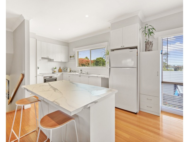 22 Bermagui Crescent, Sunset Strip VIC 3922