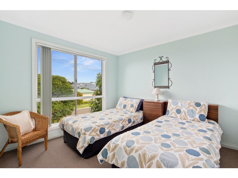 14 Carapooka Way, Cowes VIC 3922