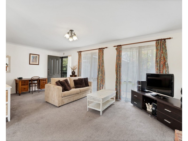 75 Wyndham Avenue, Cowes VIC 3922