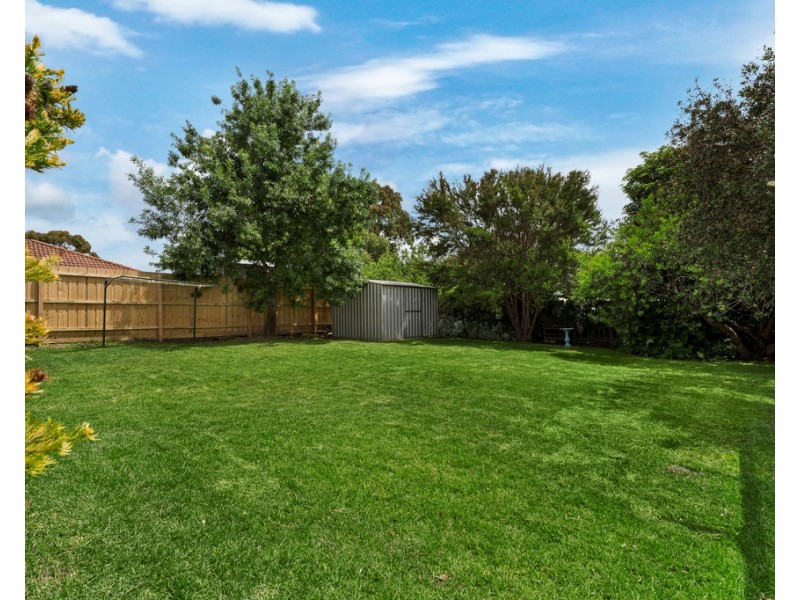 75 Wyndham Avenue, Cowes VIC 3922