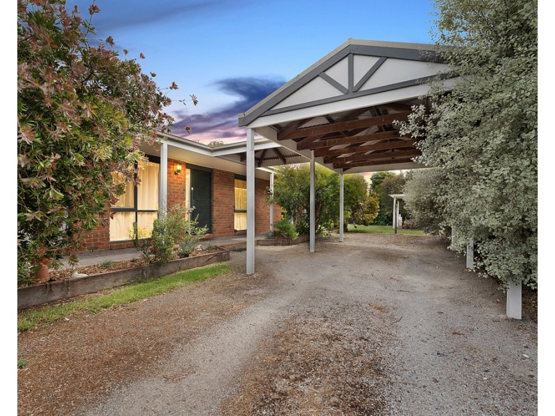 75 Wyndham Avenue, Cowes VIC 3922