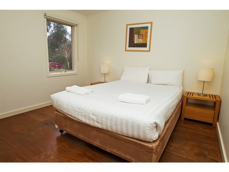 142/2128 Phillip Island Road, Cowes VIC 3922