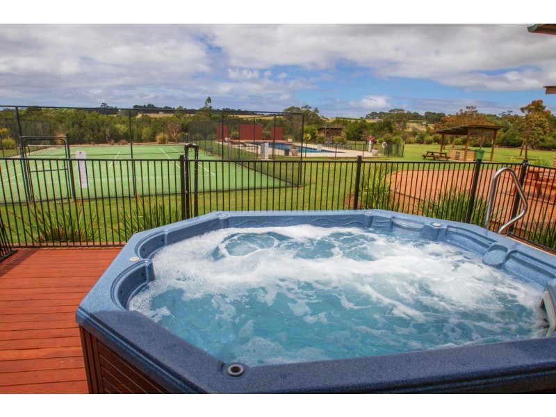 142/2128 Phillip Island Road, Cowes VIC 3922