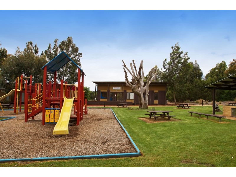 142/2128 Phillip Island Road, Cowes VIC 3922