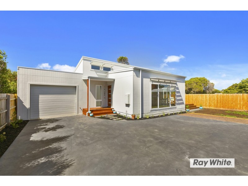 2/133 Church Street, Cowes VIC 3922