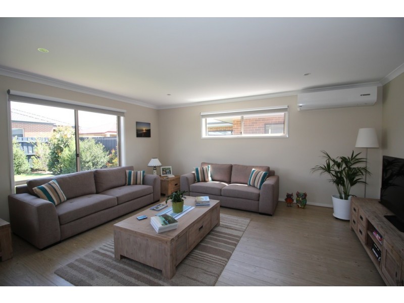 7 Shoalhaven Road, Cowes VIC 3922