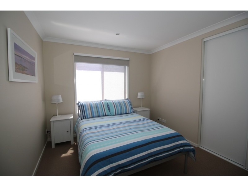 7 Shoalhaven Road, Cowes VIC 3922