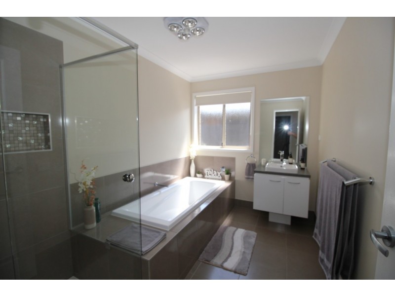 7 Shoalhaven Road, Cowes VIC 3922