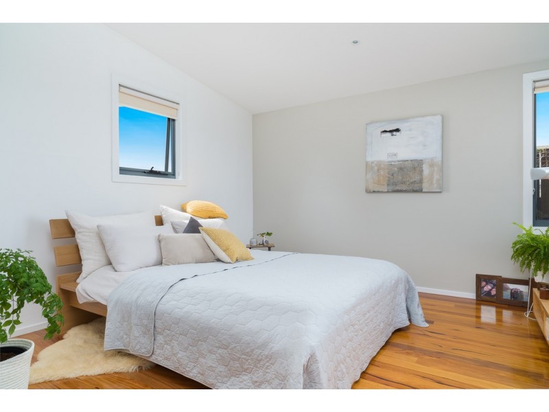 1A Hollywood Crescent, Smiths Beach VIC 3922