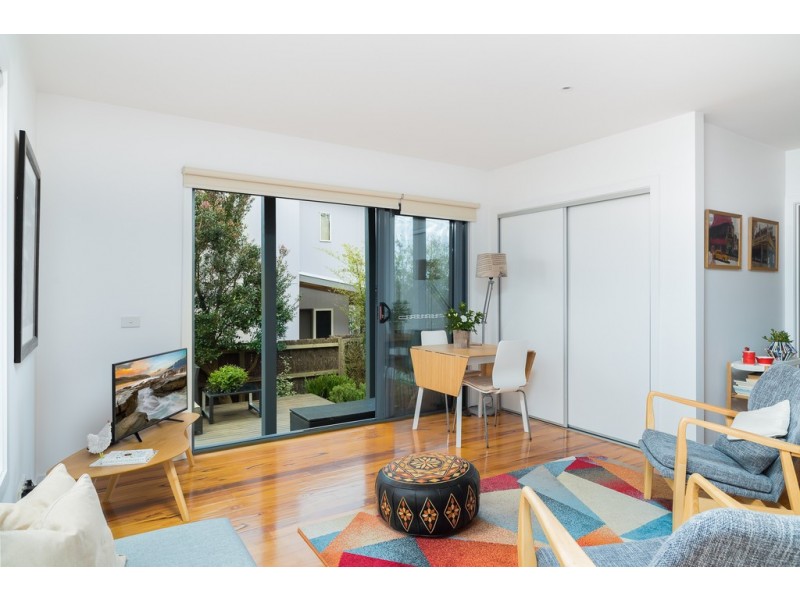 1A Hollywood Crescent, Smiths Beach VIC 3922