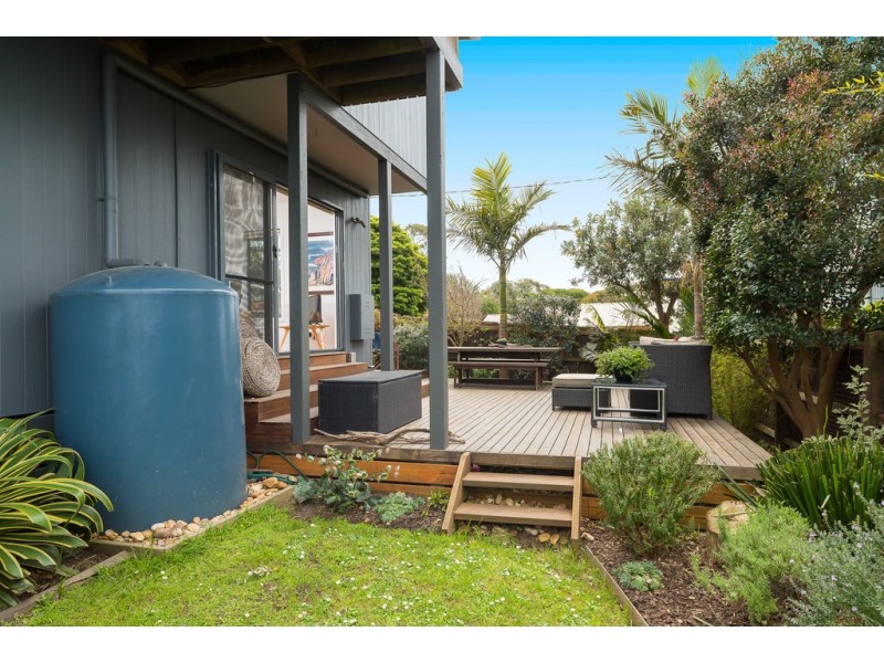 1A Hollywood Crescent, Smiths Beach VIC 3922