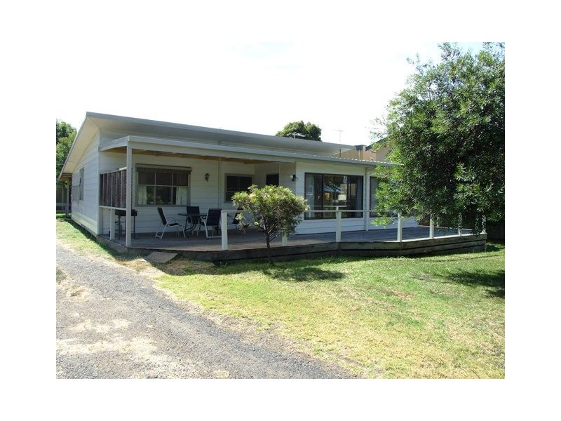 1/8 McHaffie Drive, Cowes VIC 3922
