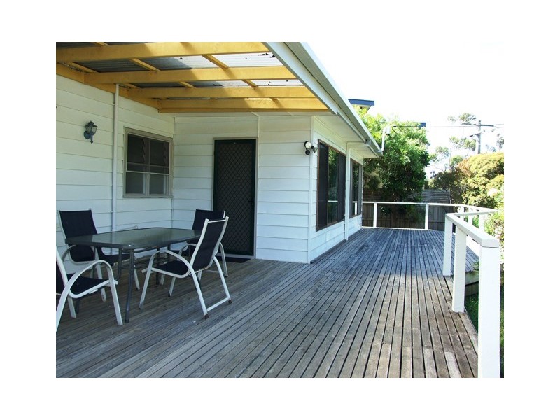 1/8 McHaffie Drive, Cowes VIC 3922