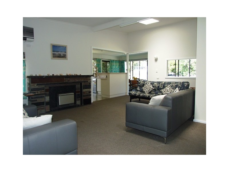 1/8 McHaffie Drive, Cowes VIC 3922