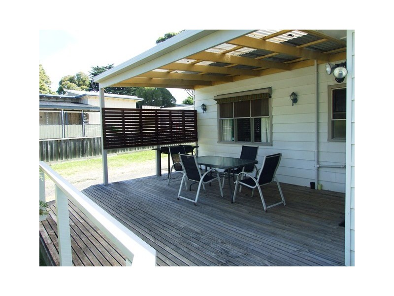 1/8 McHaffie Drive, Cowes VIC 3922