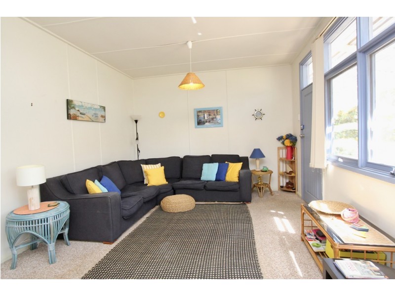 13 Devon Avenue, Cowes VIC 3922