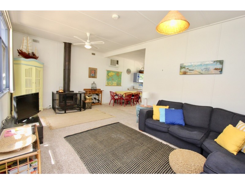 13 Devon Avenue, Cowes VIC 3922