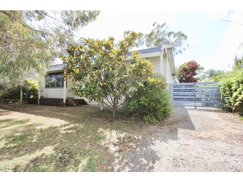 13 Devon Avenue, Cowes VIC 3922