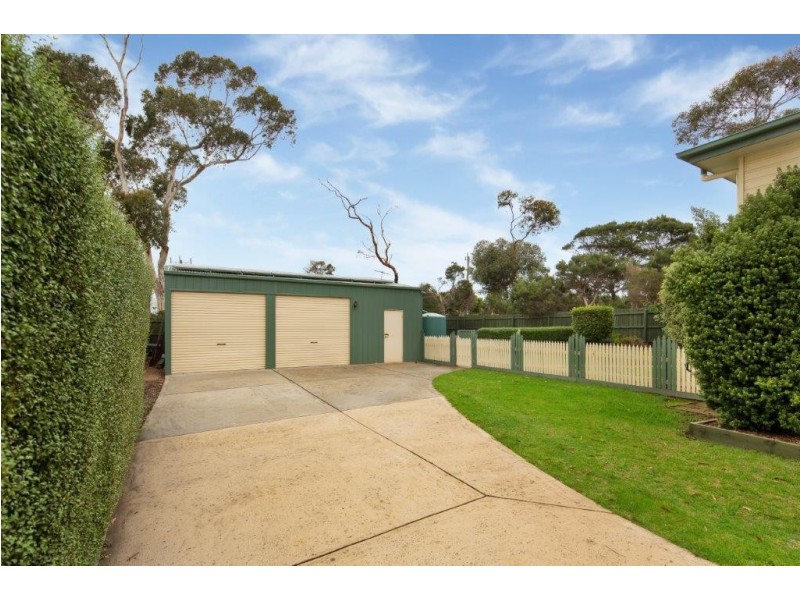 5 Amanda Close, Cowes VIC 3922