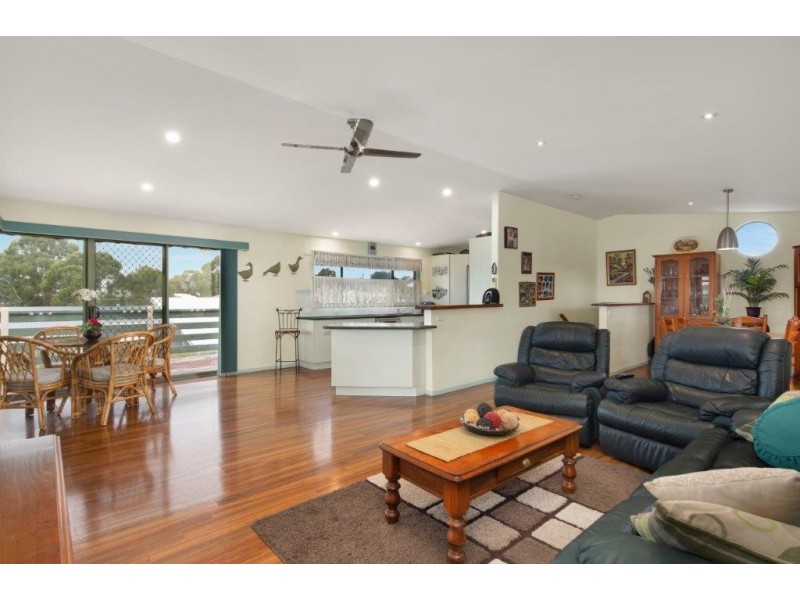 5 Amanda Close, Cowes VIC 3922