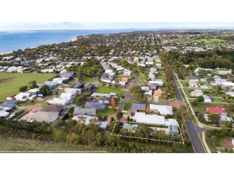 5 Amanda Close, Cowes VIC 3922