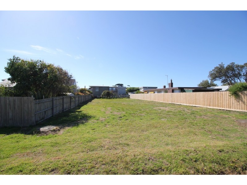 3 Glen Street, Surf Beach VIC 3922