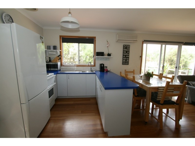 8 Seaspray Avenue, Cape Woolamai VIC 3925