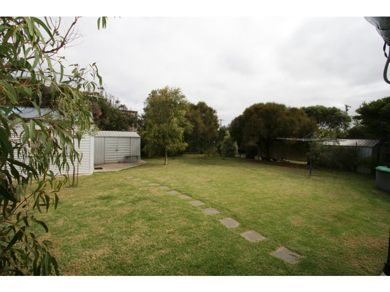 19 Sinclair Avenue, Surf Beach VIC 3922