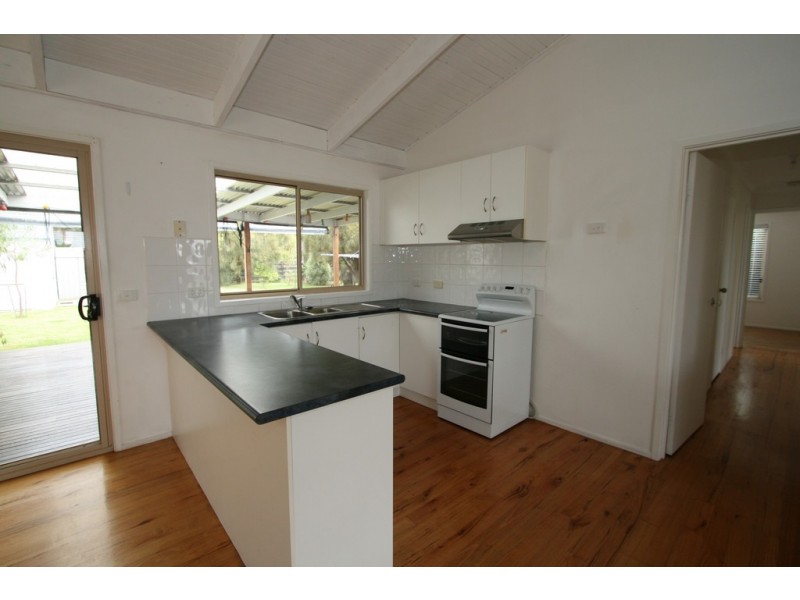 19 Sinclair Avenue, Surf Beach VIC 3922