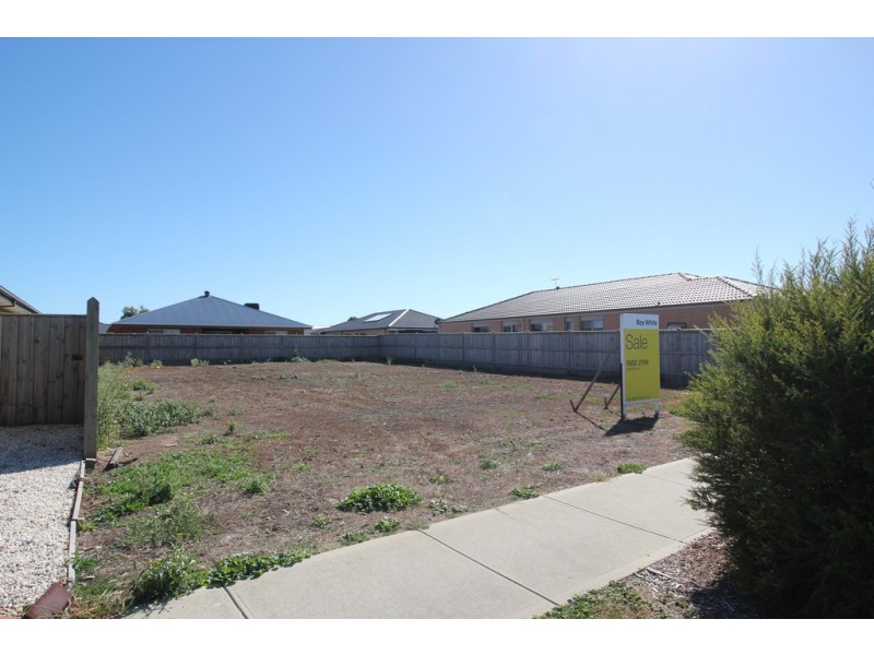 11 Grampian Boulevard, Cowes VIC 3922