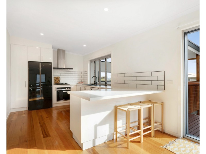 17 Seaspray Avenue, Cape Woolamai VIC 3925