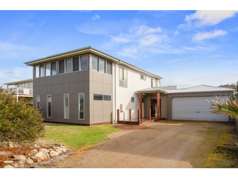 24 Stradbroke Crescent, Surf Beach VIC 3922