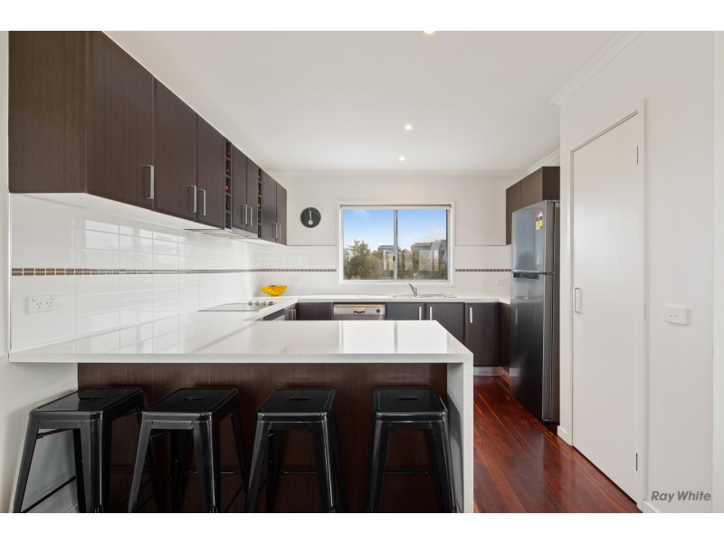 24 Stradbroke Crescent, Surf Beach VIC 3922