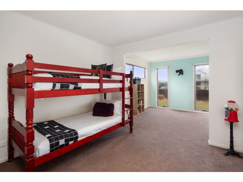 24 Stradbroke Crescent, Surf Beach VIC 3922