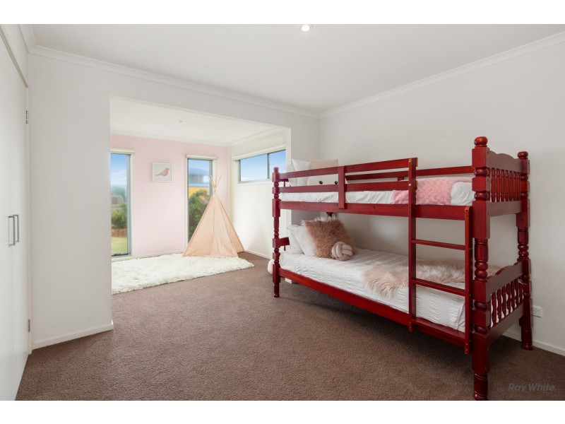 24 Stradbroke Crescent, Surf Beach VIC 3922
