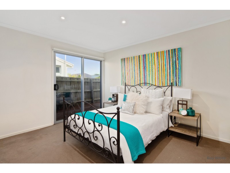 24 Stradbroke Crescent, Surf Beach VIC 3922