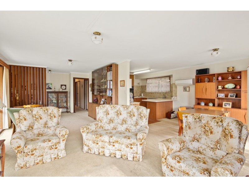 1 West Court, Cowes VIC 3922