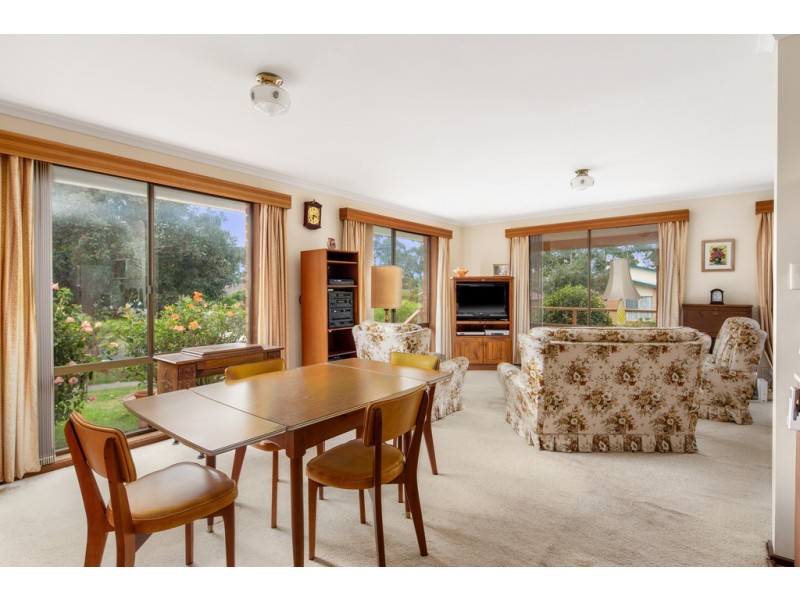1 West Court, Cowes VIC 3922