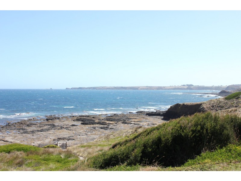 42 Sunderland Bay Road, Sunderland Bay VIC 3922