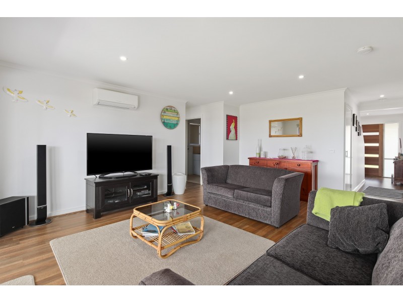 5 Possum Place, Cowes VIC 3922