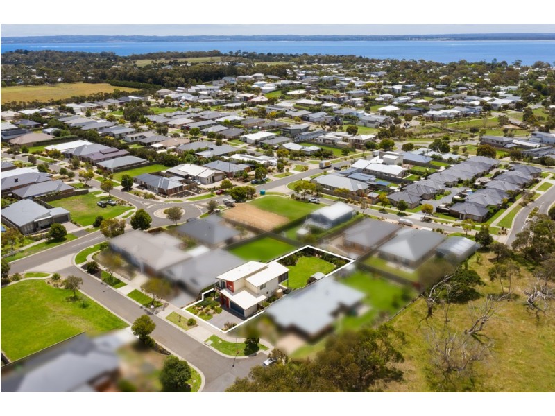 5 Possum Place, Cowes VIC 3922