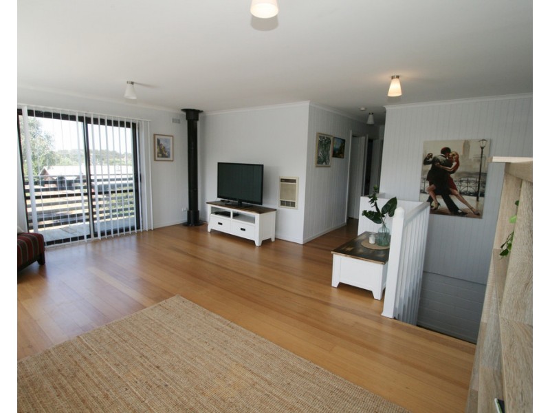 2 Hallway Drive, Wimbledon Heights VIC 3922