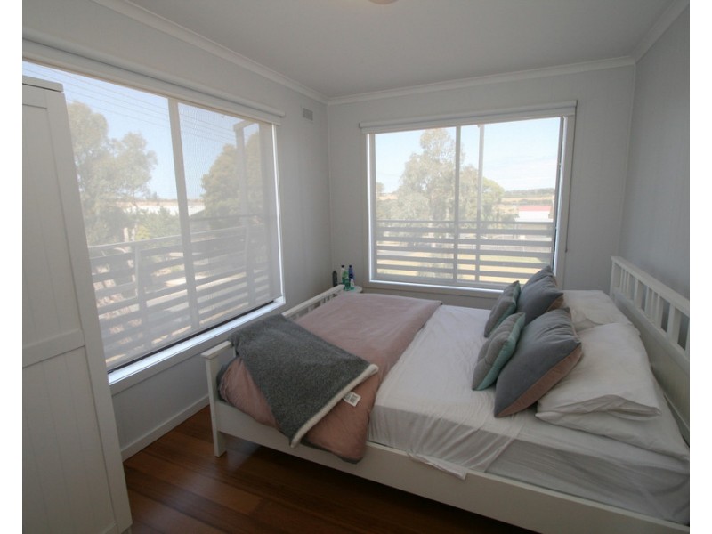 2 Hallway Drive, Wimbledon Heights VIC 3922